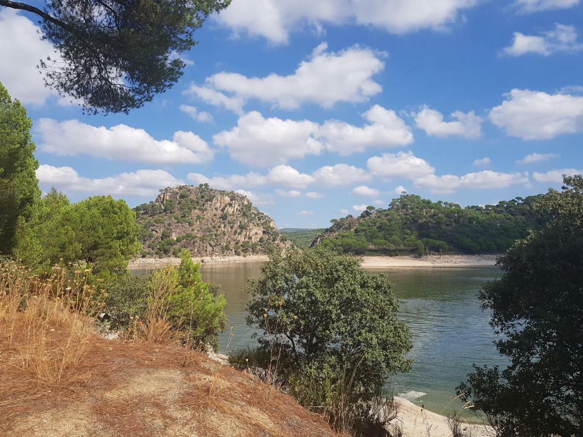 San Martín de Valdeiglesias Retiro Chic Frente Al Lago - A 1 Hora De Madrid, Pantano De San Juan מראה חיצוני תמונה