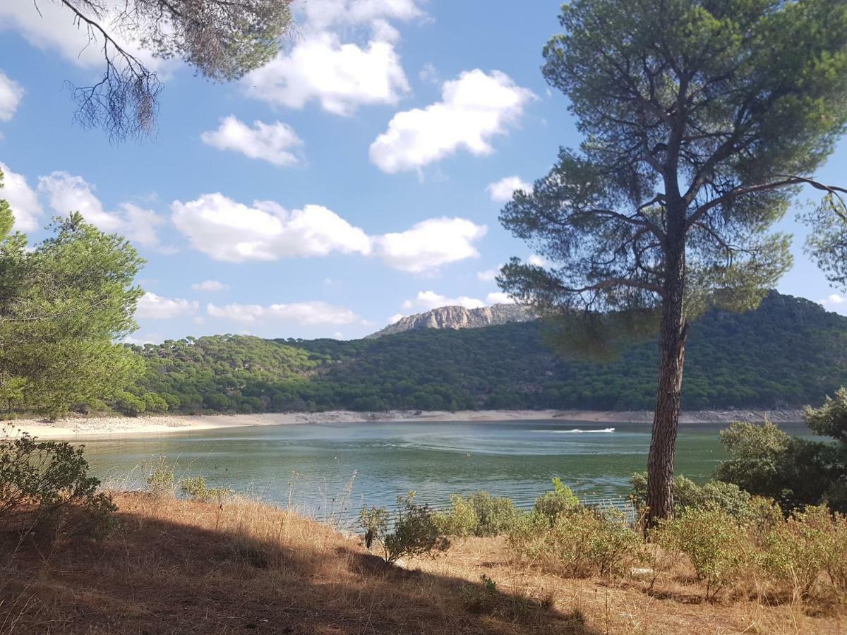 San Martín de Valdeiglesias Retiro Chic Frente Al Lago - A 1 Hora De Madrid, Pantano De San Juan מראה חיצוני תמונה